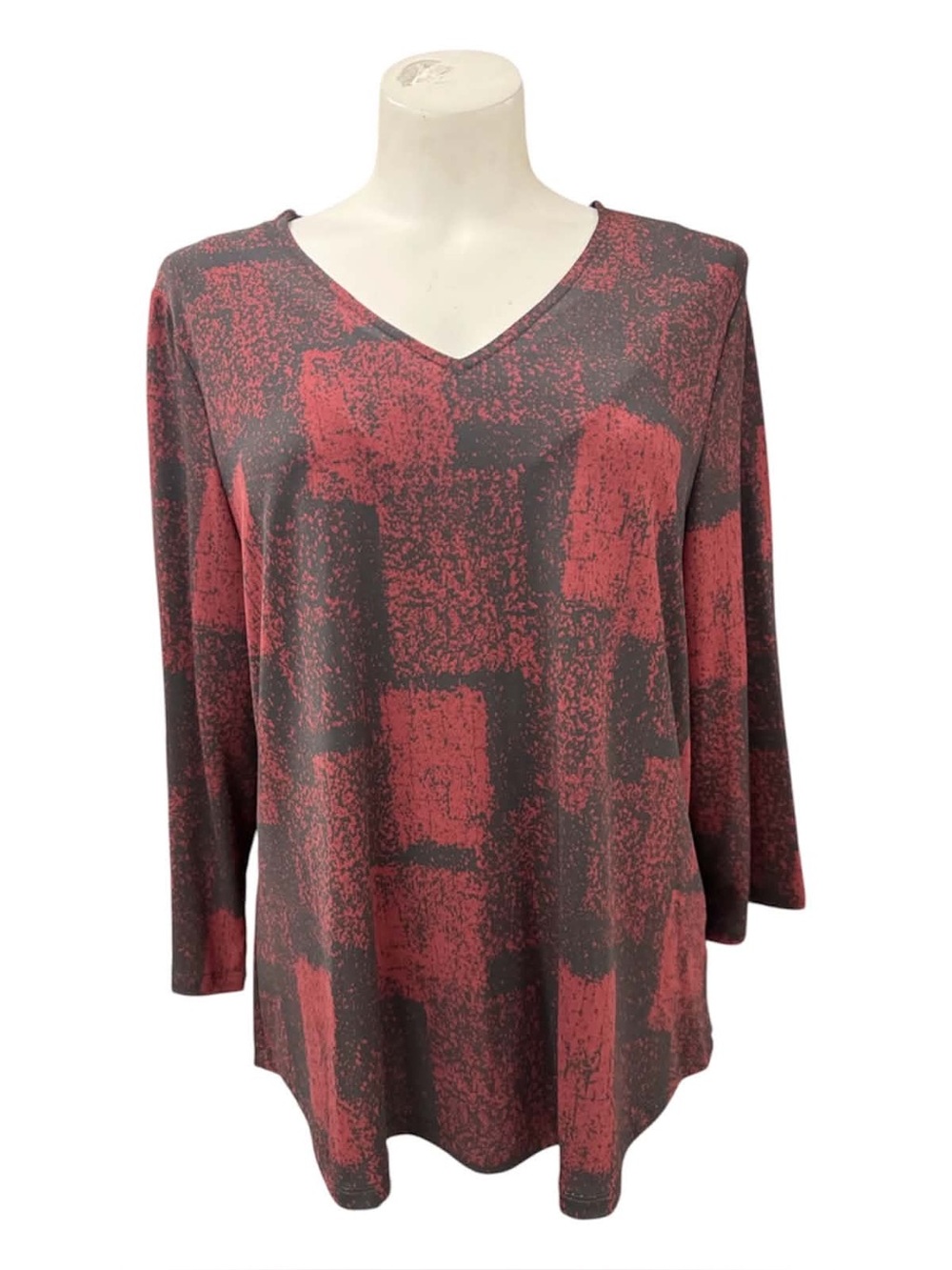 Laura V-Neck Long Sleeve Top in Red and Black Abstract Print Size L